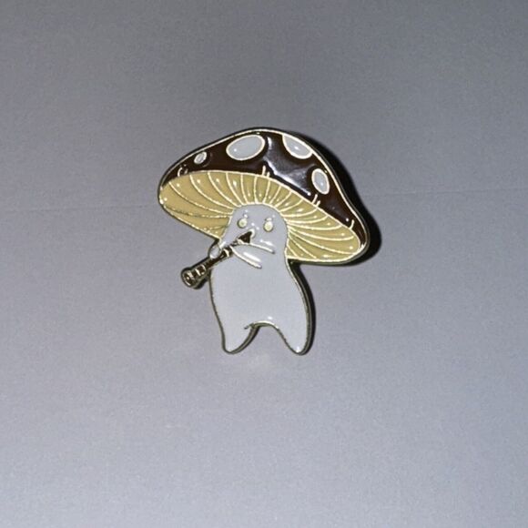 White And Brown Mushroom Man Pin Brooch - Picture 1 of 1